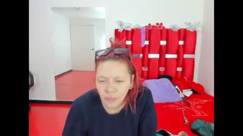Snapshot of scarlett_red_11 chatting on May 2026 04:03:02 PM scarlett_red_11 online show from May 2026 04:03:02 PM