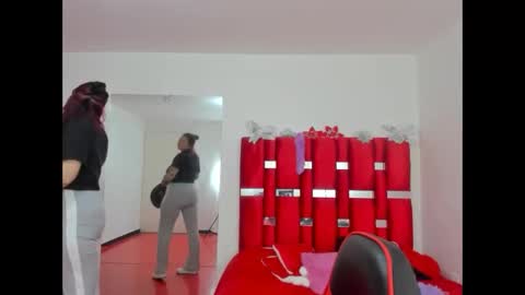 Snapshot of scarlett_red_11 chatting on May 2026 04:24:02 PM scarlett_red_11 online show from May 2026 04:24:02 PM