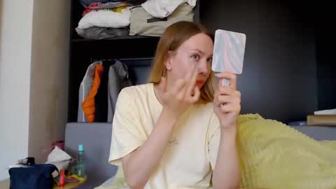 Scarlett online show from September 2025 11:01:01 AM