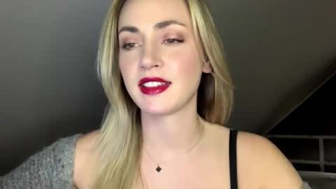ScarlettxBlonde online show from May 2026 03:39:02 PM