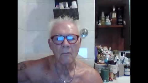 Snapshot of schizzodoro chatting on September 2025 04:02:02 AM schizzodoro online show from September 2025 04:02:02 AM