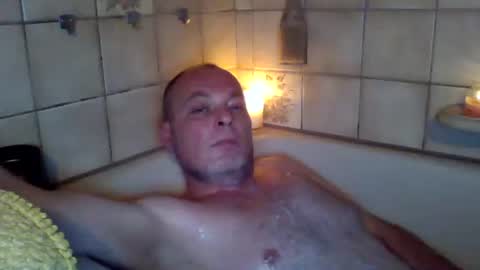 schnibschnab online show from October 2025 01:50:01 AM