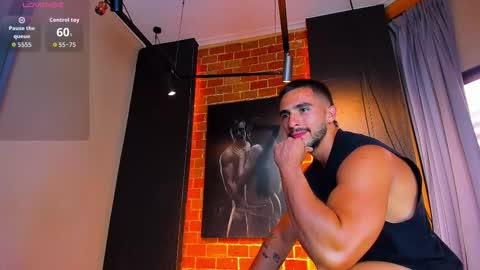 Scottfischer  online show from November 2025 07:13:01 PM