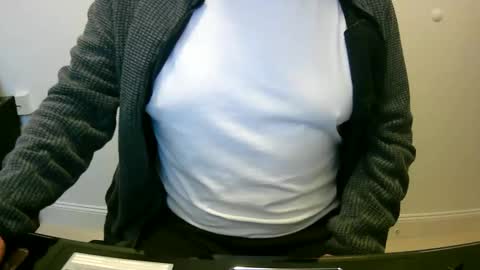 Snapshot of scotti30 chatting on January 2025 09:36:02 AM Scott online show from January 2025 09:36:02 AM