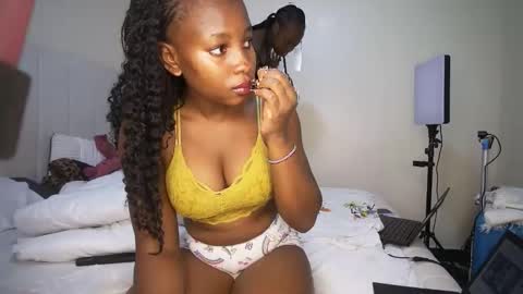 Snapshot of scovia_rael chatting on March 2026 04:53:02 PM Scovia online show from March 2026 04:53:02 PM