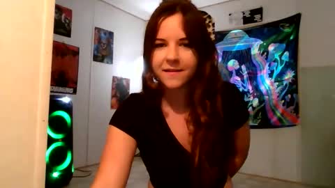 Snapshot of screamqueenp chatting on May 2026 06:02:02 PM PennyWise online show from May 2026 06:02:02 PM