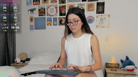 Snapshot of seahotseason chatting on December 2024 04:34:01 AM Aria Independent model online show from December 2024 04:34:01 AM