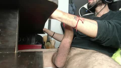 Snapshot of sebas21cm1 chatting on February 2025 08:33:01 PM sebas21cm1 online show from February 2025 08:33:01 PM