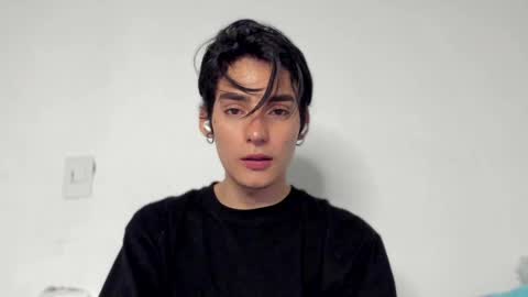 sebastian online show from December 2024 10:52:02 PM