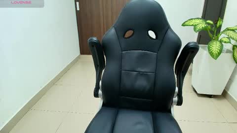 juan  sebastian online show from November 2025 12:49:02 PM