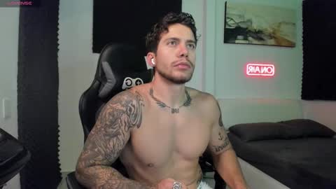 Lucian Sinclair online show from November 2025 02:25:01 AM