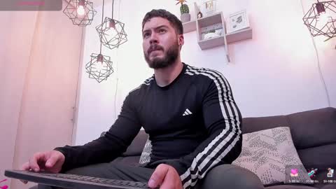 Instagram jeanpaulfit  online show from January 2025 11:24:02 PM