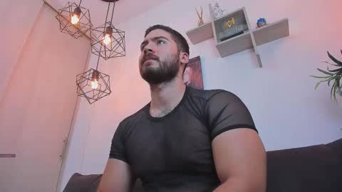 Instagram jeanpaulfit  online show from February 2026 03:19:02 PM