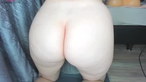 Snapshot of secret_daniell1 chatting on October 2025 11:19:01 AM Daniela online show from October 2025 11:19:01 AM