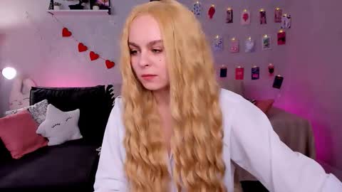 Vivien online show from March 2026 08:53:01 AM