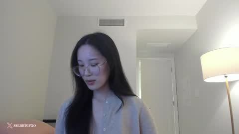 Snapshot of secretgirlfriendxo chatting on March 2025 06:57:01 AM Angela online show from March 2025 06:57:01 AM