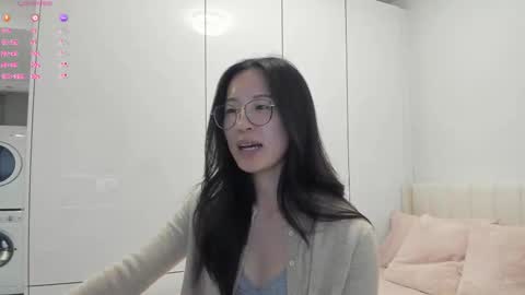 Snapshot of secretgirlfriendxo chatting on October 2025 01:15:01 AM Angela online show from October 2025 01:15:01 AM