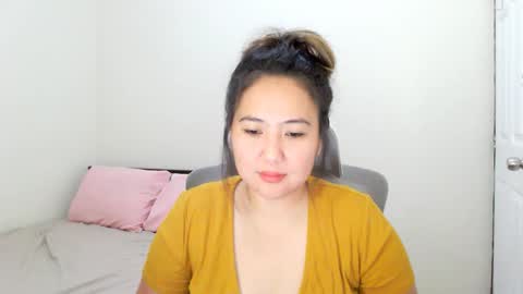 MILAN online show from February 2025 02:21:01 AM