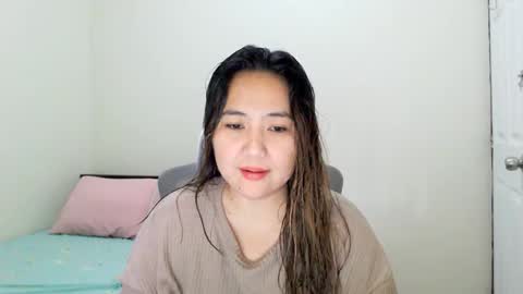 MILAN online show from March 2025 06:12:02 AM