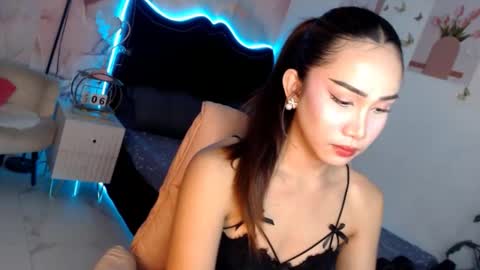 Vanessa online show from November 2025 04:51:02 PM