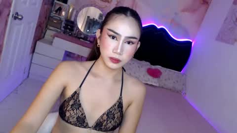 Snapshot of seductive_vana chatting on May 2026 10:50:03 PM Vanessa online show from May 2026 10:50:03 PM
