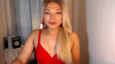 Snapshot of seductivedeluxe69 chatting on September 2025 04:11:02 AM Deluxe online show from September 2025 04:11:02 AM