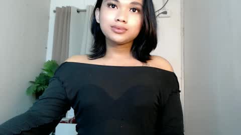 Deluxe online show from May 2026 06:06:01 PM