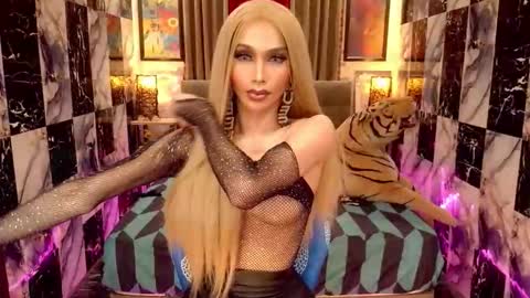 KATARINA LUST online show from February 2026 12:12:01 PM