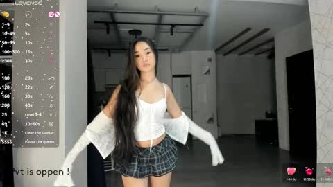 Snapshot of seeeyoumin chatting on October 2025 01:01:02 PM Akira Youri online show from October 2025 01:01:02 PM