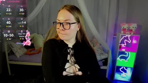 Selena and Leila online show from November 2025 06:03:01 AM