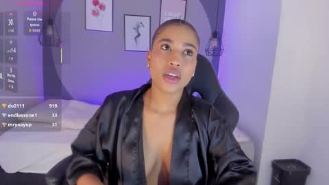 Selena online show from November 2025 04:58:02 AM