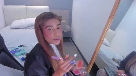 Selena online show from November 2025 09:51:02 AM