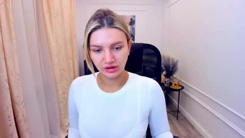 selenaemoore online show from June 2026 03:46:01 AM