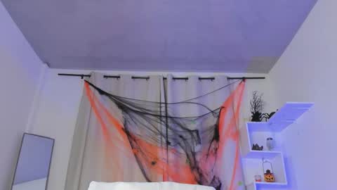 selenafox online show from October 2025 02:04:02 AM