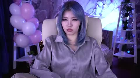 selenairis online show from February 2026 01:45:04 AM