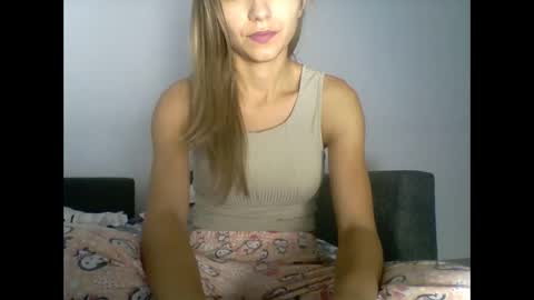 selenalexi1 online show from September 2025 04:23:02 PM