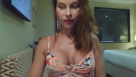 selenarase online show from June 2026 03:25:01 PM