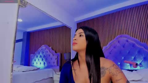 selenastonne online show from September 2025 08:43:01 PM