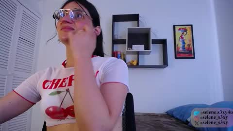 selene_s3xy online show from January 2026 09:30:02 PM