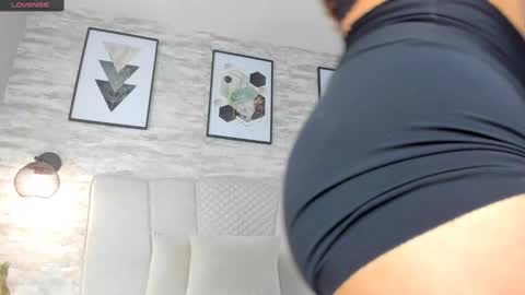 Snapshot of selene_tylor_ chatting on January 2025 06:56:01 PM Selene online show from January 2025 06:56:01 PM