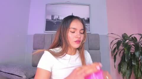 Snapshot of selene_tylor_ chatting on November 2025 08:21:01 PM Selene online show from November 2025 08:21:01 PM