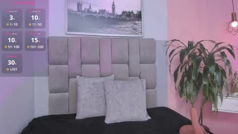 Snapshot of selene_tylor_ chatting on November 2025 08:52:01 PM Selene online show from November 2025 08:52:01 PM