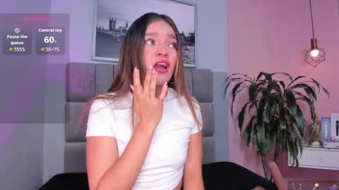 Snapshot of selene_tylor_ chatting on November 2025 04:26:02 AM Selene online show from November 2025 04:26:02 AM