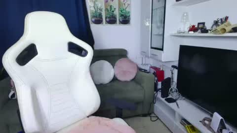 Selenna online show from August 2026 05:26:02 PM