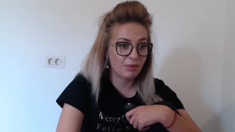 Snapshot of selenna_emma843468 chatting on October 2025 12:47:01 PM Selenna online show from October 2025 12:47:01 PM
