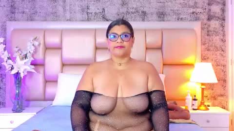 Snapshot of selennacooper chatting on February 2026 11:48:01 AM Selenna Cooper online show from February 2026 11:48:01 AM