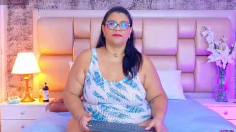 Snapshot of selennacooper chatting on February 2026 11:40:01 AM Selenna Cooper online show from February 2026 11:40:01 AM