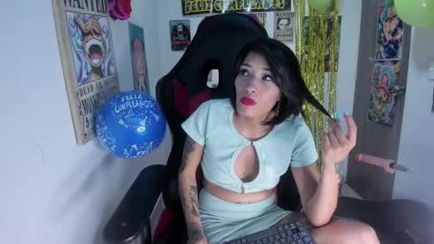 Snapshot of selina_kyl3 chatting on December 2024 01:57:02 AM Selinna Kyle online show from December 2024 01:57:02 AM