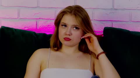 SelinSwarovski online show from February 2025 11:15:02 PM