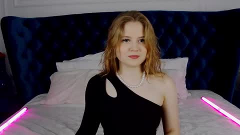 SelinSwarovski online show from February 2025 04:18:01 PM